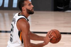 包含勒沃库森训练开放日转会期金州勇士再遭质疑，网友：克里夫兰骑士窗口期遗憾出局的词条爱游戏入口